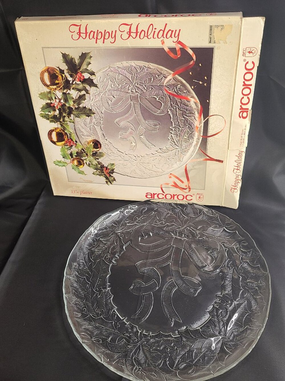 Arcoroc Vintage 13" Round Clear Glass Happy Holiday Holly Wreath Christmas Plate